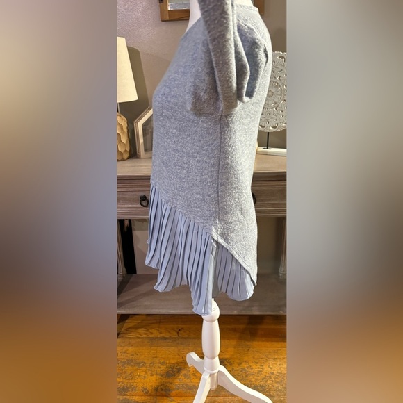 LC Lauren Conrad Multimedia Top - Picture 4 of 6